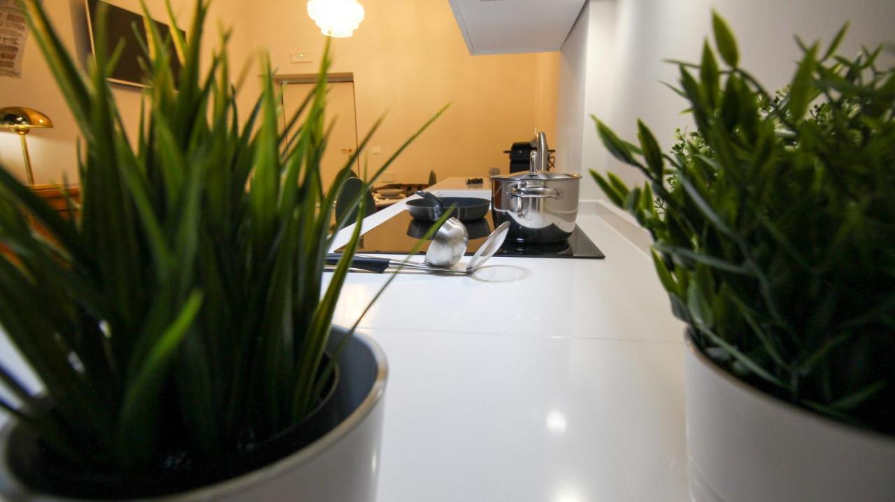Nel Cuore Dell'Aquila Bnb Exterior foto